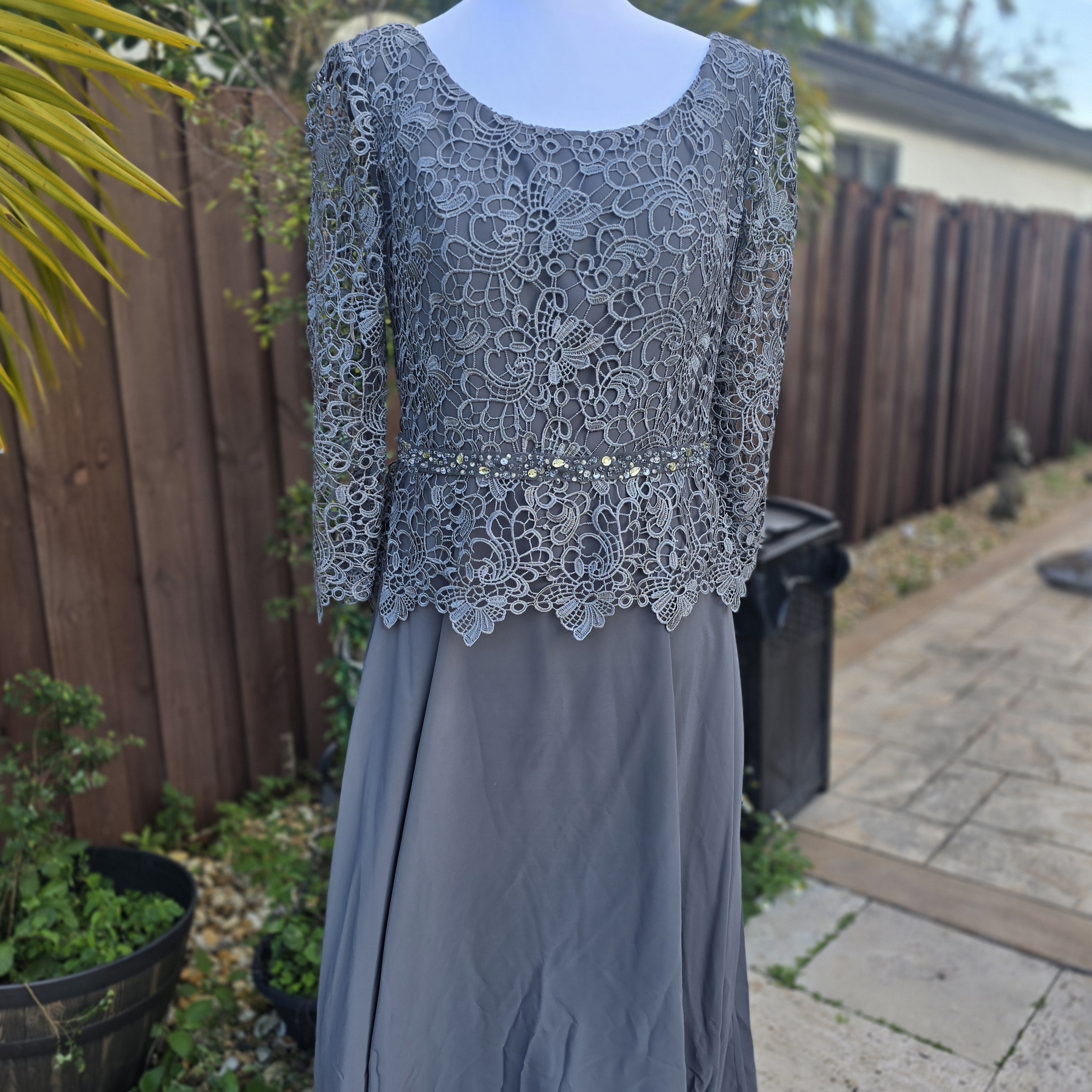 Jj's House Elegant Gray Lace Overlay Dress